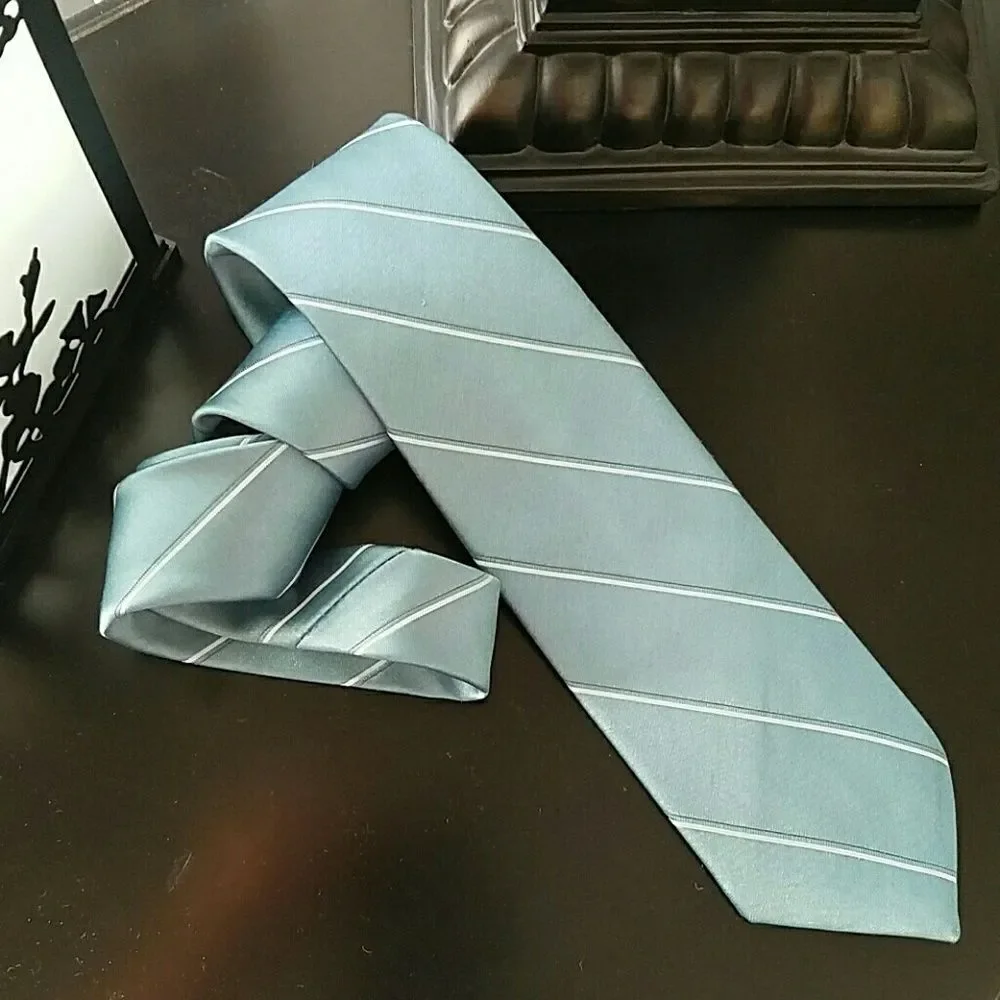 Wembley Tie - Picture 1 of 5